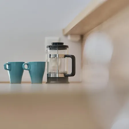 Spacious & Elegant Family With Parking Space & Ac In By Renters *